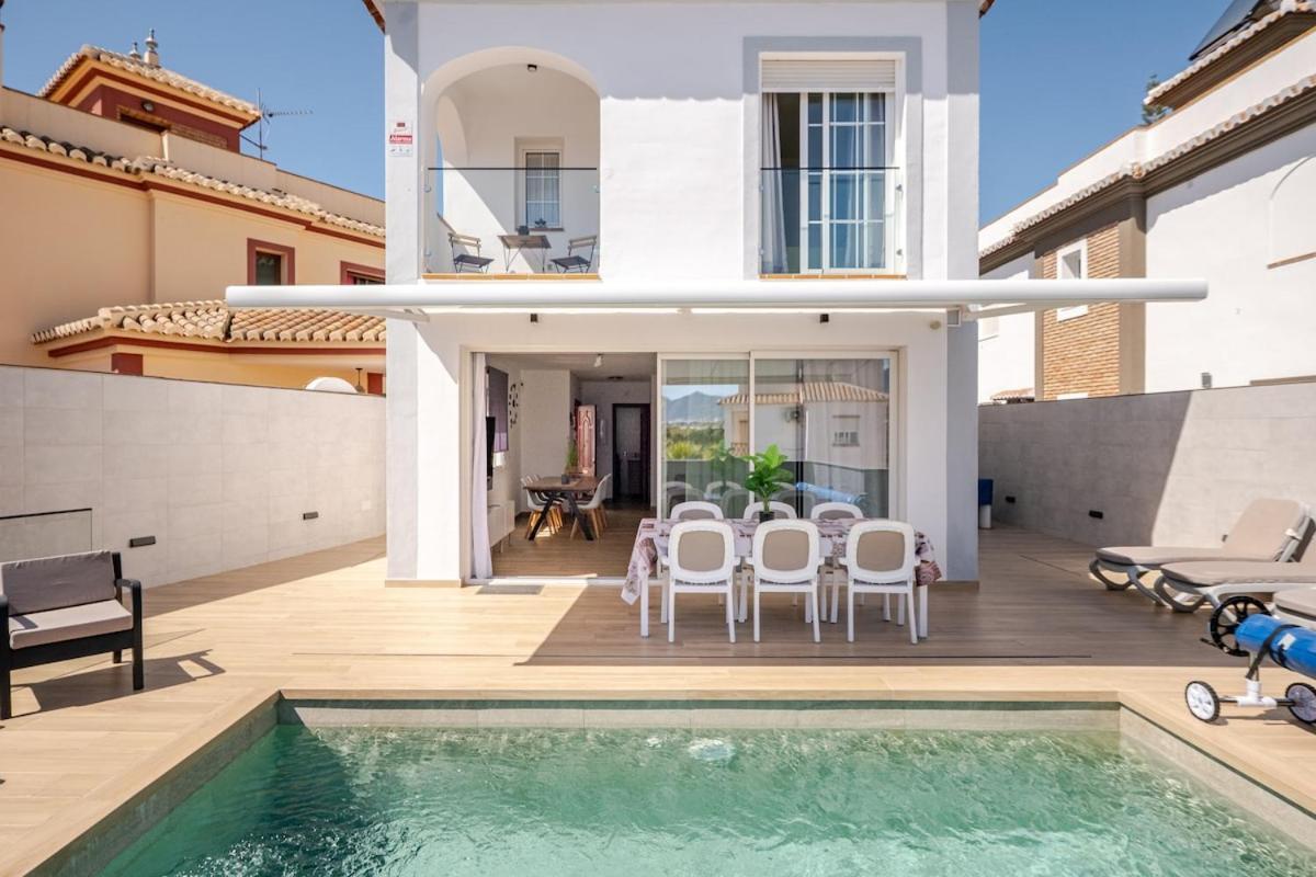 Villa Antonia Mar - Private & Heated Pool - Punta Lara نيرخا المظهر الخارجي الصورة