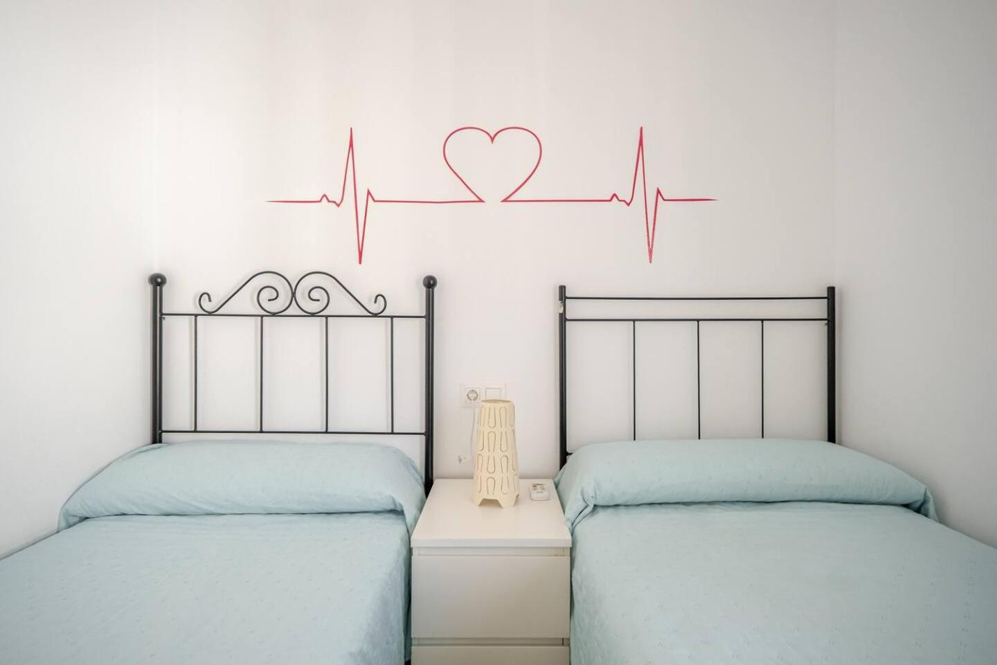 Villa Antonia Mar - Private & Heated Pool - Punta Lara نيرخا المظهر الخارجي الصورة