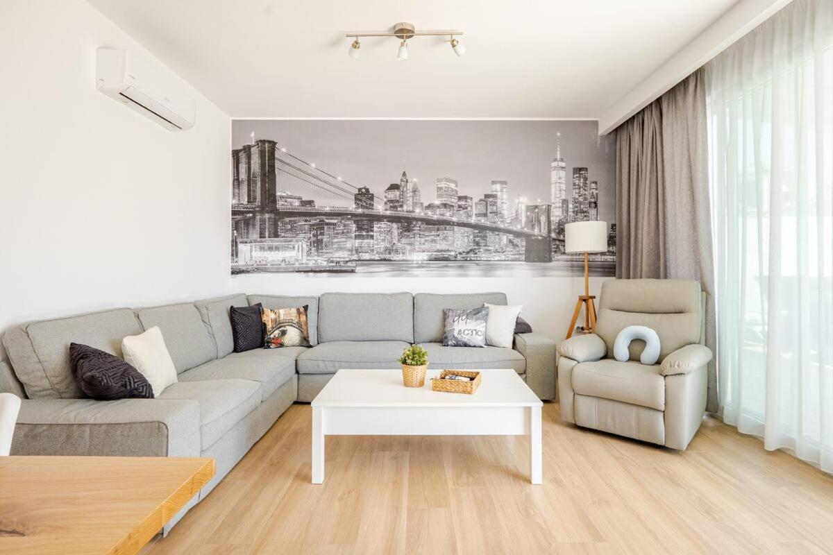 Villa Antonia Mar - Private & Heated Pool - Punta Lara نيرخا المظهر الخارجي الصورة