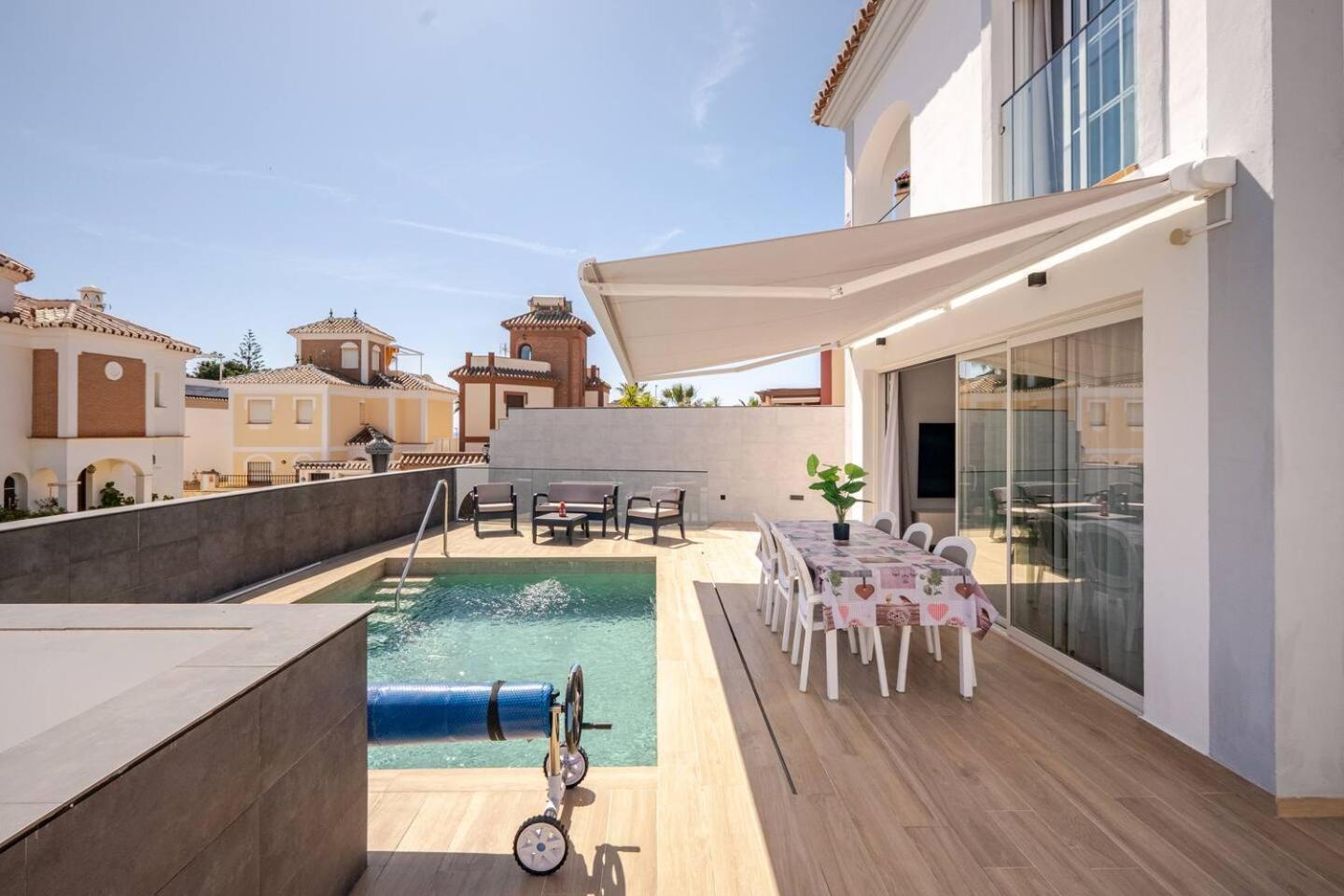 Villa Antonia Mar - Private & Heated Pool - Punta Lara نيرخا المظهر الخارجي الصورة